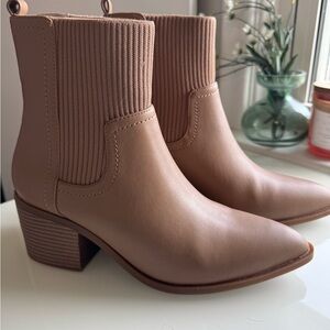 Elegant Tan Ankle Boots